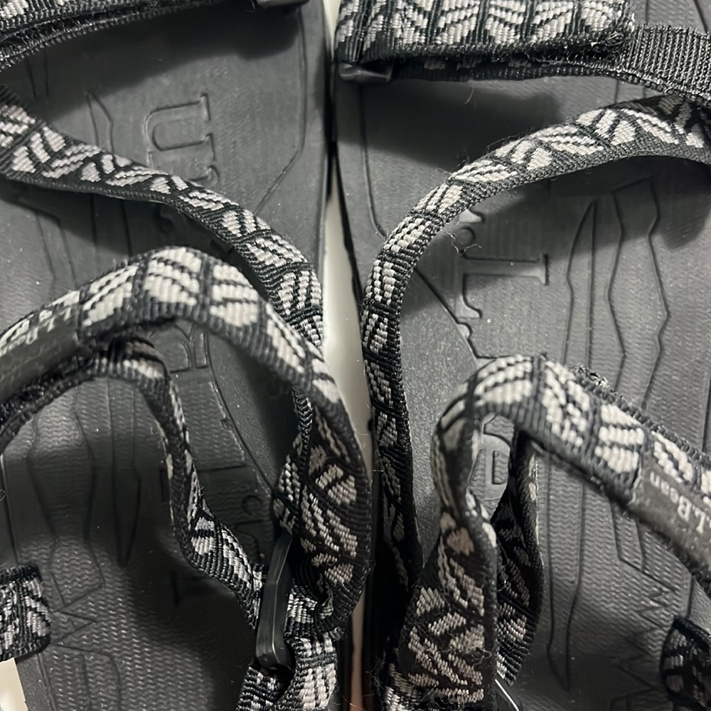 LL Bean Katahdin 4-Point Sandals - Picture 4 of 6